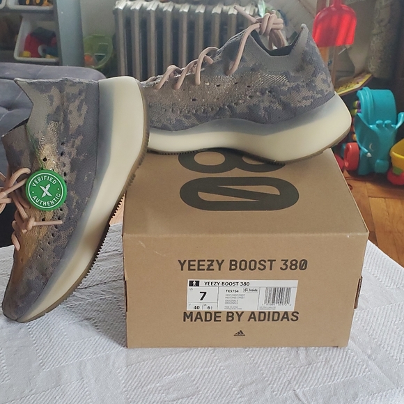 YEEZY'S - Picture 1 of 1